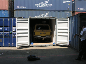 HE he is dat niet......... DE AUTO VAN AFRICANROADS